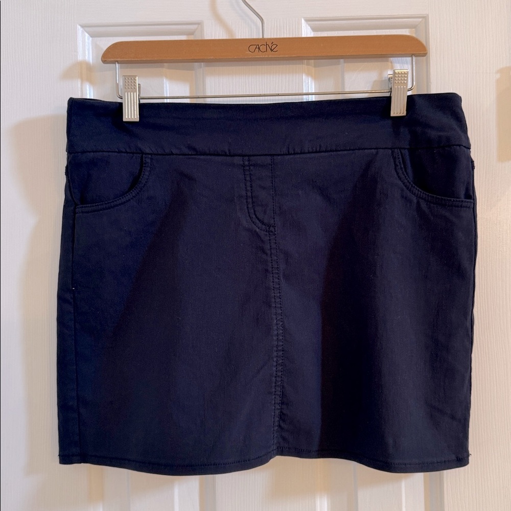 Attyre New York Navy Skort - Picture 3 of 7